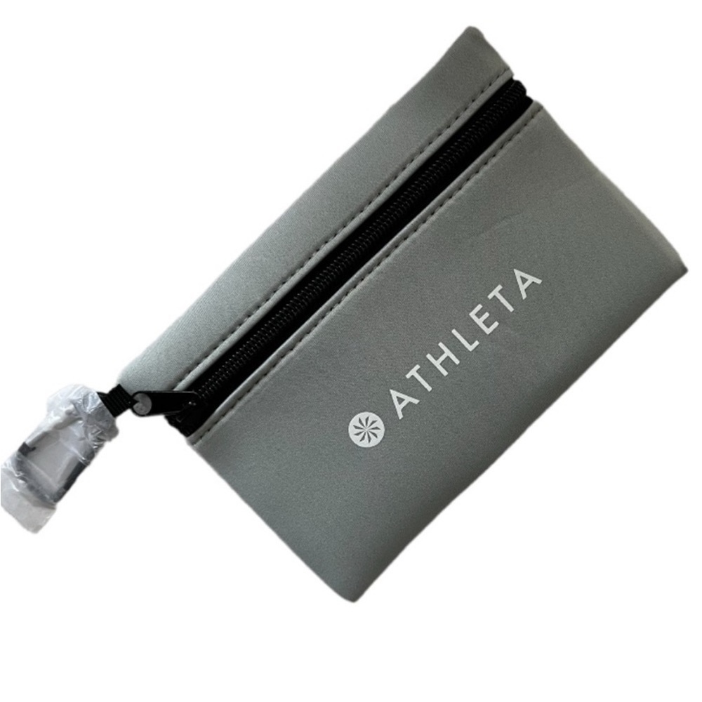 NEW!!! Athleta Small Zipper POUCH